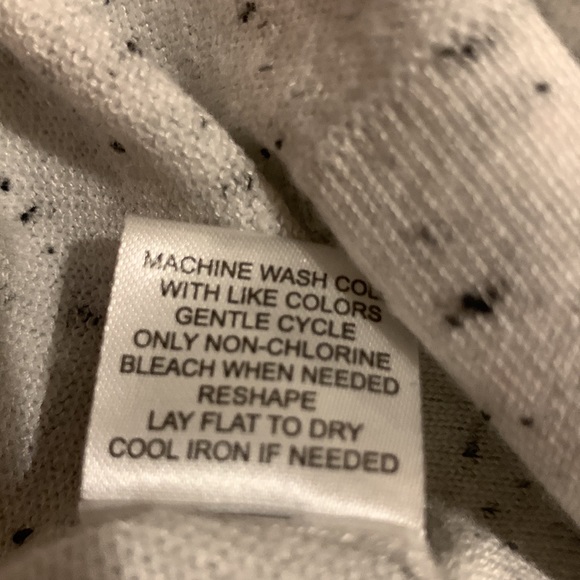 EUC Eleven Eleven Duster Cardigan with Pockets - Picture 11 of 11